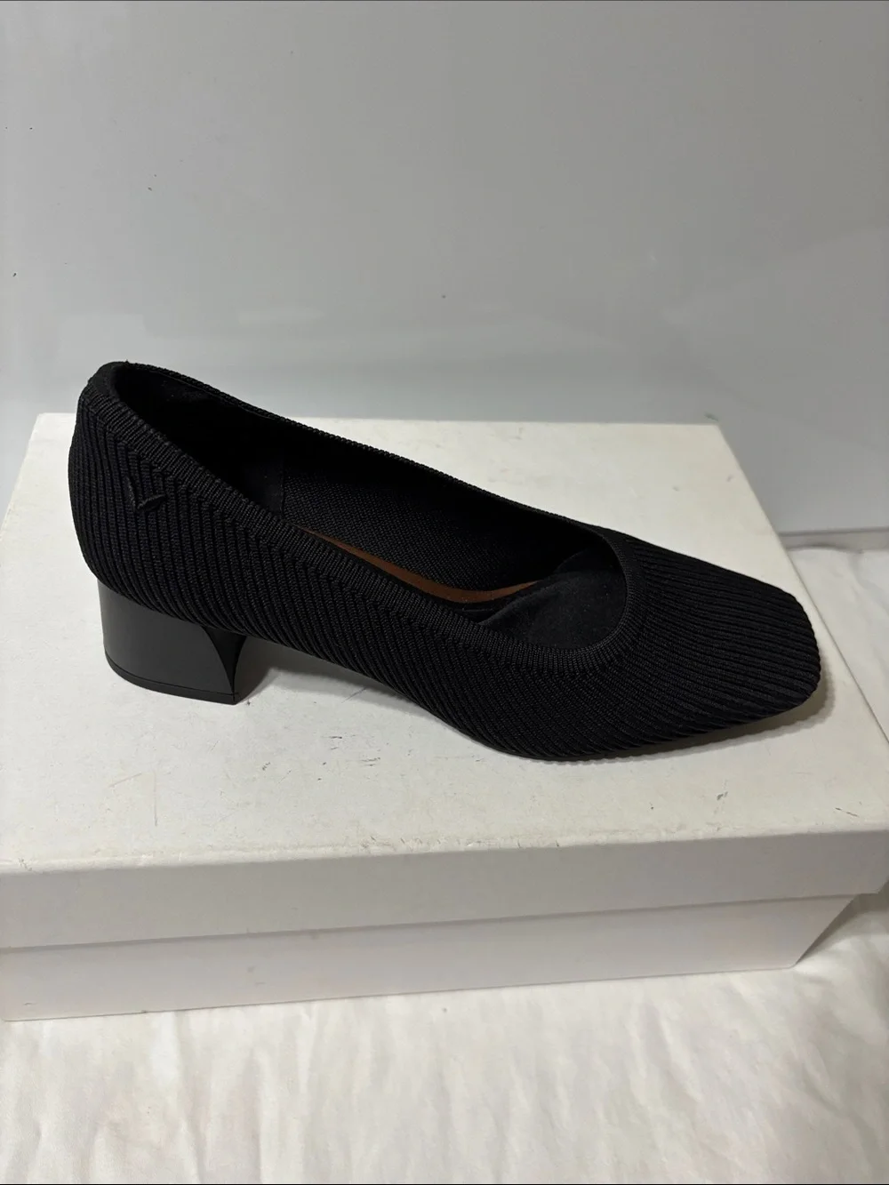 Vivaia Black Ribbed Square-Toe Heels